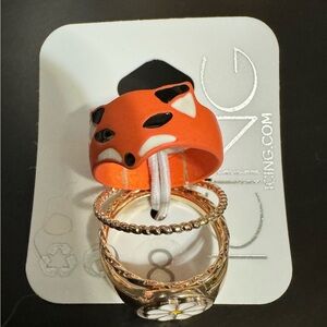 NWT ORANGE FOX, WHITE DAISY, & GOLD WOVEN BAND RING SET - 4 PACK